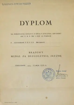 Dyplom nadający sierżantowi Cywce Marianowi Brązowy Medal za Długoletnią Służbę