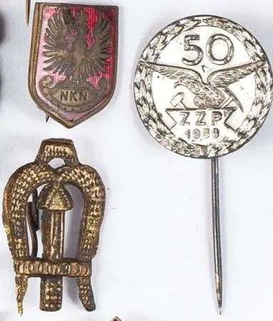 Zestaw 3 sztuk odznak różnych w tym: NKN