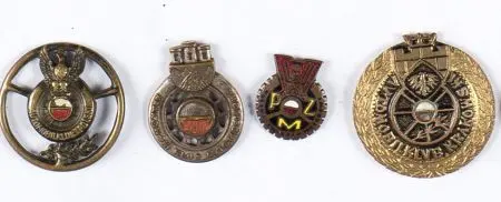 7 sztuk odznak Krakowskiego Klubu Automobilowego