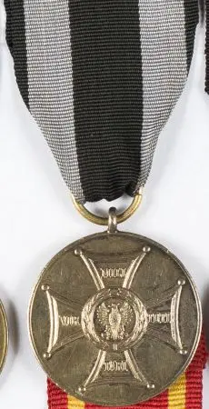 Zestaw 3 sztuk medali: Zasłużonym na Polu Chwały 1944