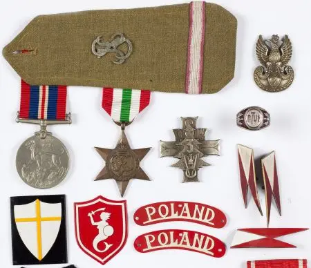 Zestaw pamiątkowy po żołnierzu PSZ na Zachodzie - 7 Pułku Ułanów z odznakami SK