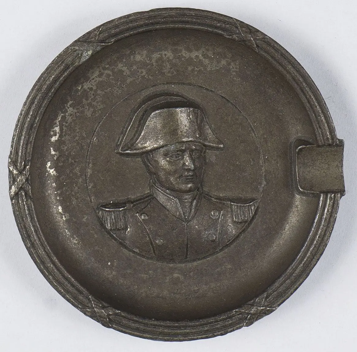 Popielniczka z popiersiem Napoleona