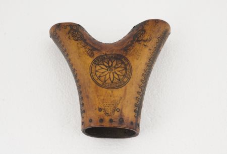 POJEMNIK Z KOŚCI ZWIERZĘCEJ