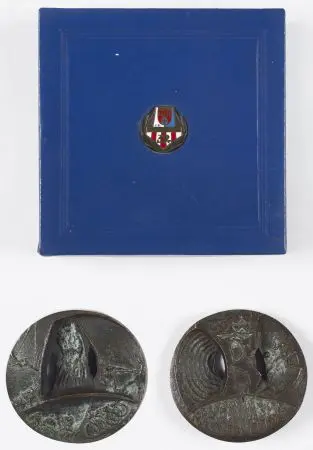 Zestaw pamiątek związanych z K.S. Cracovia 