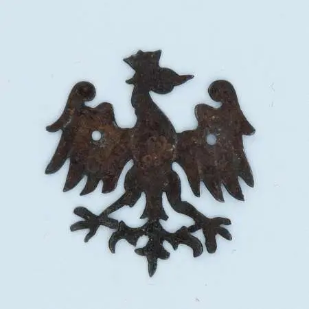 Orzeł patriotyczny w typie orła piastowskiego