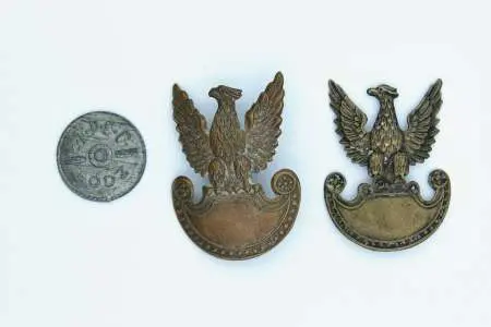 Zestaw dwóch orłów z wczesnego PRL - produkcji upaństwowionych zakładów Bronisława Grabskiego