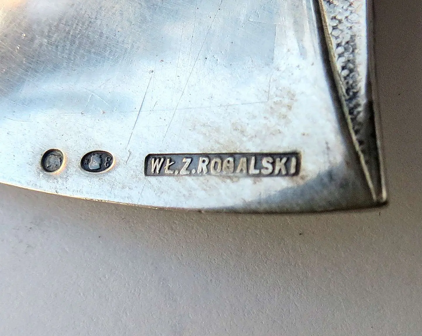 Srebrna miotełka i szufelka, Wł. Rogalski, Kraków, ok. 1930