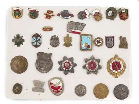 Zestaw 29 odznak wczesny PRL