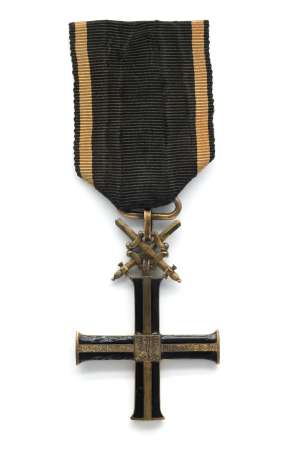 Krzyż Niepodległości z Mieczami