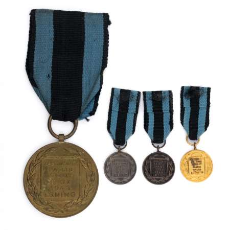 Medal Zasłużonym Na Polu Chwały 1943 - wersja moskiewska z trzema miniaturami