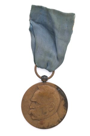 Medal Dziesięciolecia Odzyskania Niepodległości - tzw. Oracz