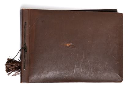 Album Szkoły Podchorążych Sanitarnych (SPS) zawierający 585 fotografii z lat 1929-35 zebranych przez kapitana Jana Cyryla Mockałło