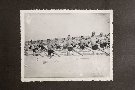 Album Szkoły Podchorążych Sanitarnych (SPS) zawierający 585 fotografii z lat 1929-35 zebranych przez kapitana Jana Cyryla Mockałło