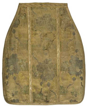 FRAGMENT ORNATU - przednia część