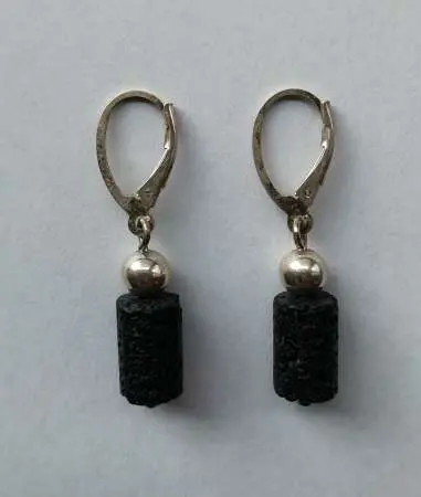 Zestaw biżuterii z lawy wulkanicznej 