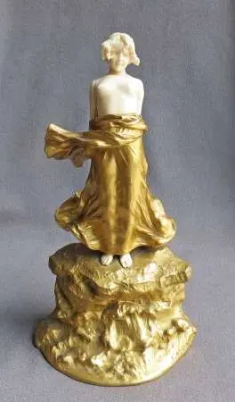 Młoda dziewczyna, ok. 1920