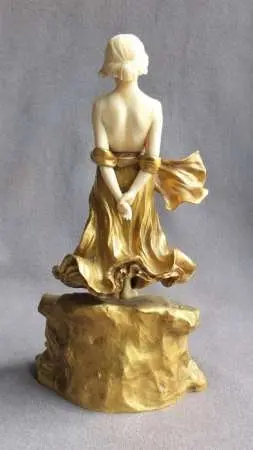 Młoda dziewczyna, ok. 1920