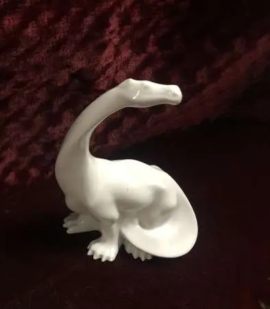 Figurka porcelanowa Dinozaur