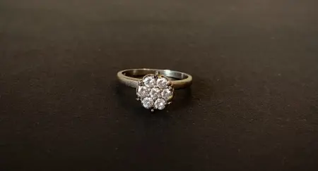 Pierścionek z diamentami