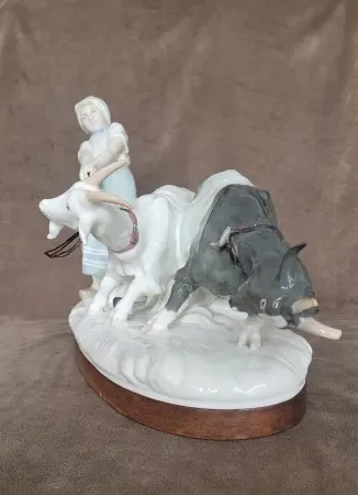 Figura porcelanowa Dziewczyna z kozłami, Miśnia, Otto Pilz 1924-34 r.