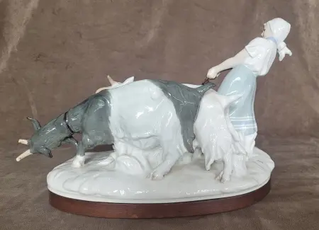 Figura porcelanowa Dziewczyna z kozłami, Miśnia, Otto Pilz 1924-34 r.