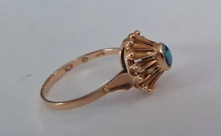 Pierścionek złoty z turkusem
