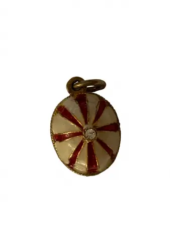 Zawieszenia w kształcie jajka w typie Fabergé