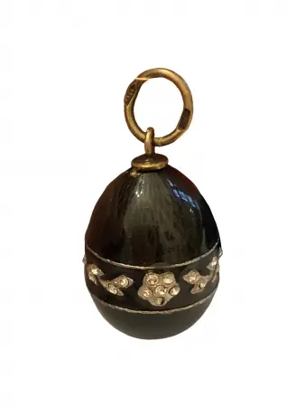 Zawieszenia w kształcie jajka w typie Fabergé