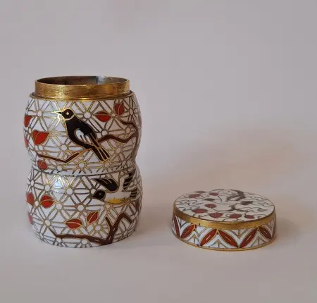 Pojemniczek mosiężny