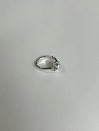 Pierścionek art deco z diamentami