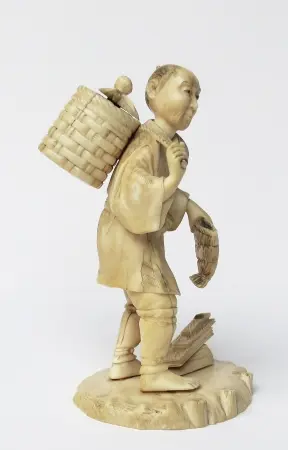 Okimono Mężczyzna z koszem owoców