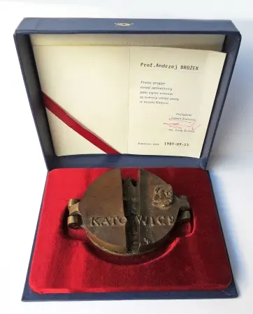 Medal pamiątkowy Prezydenta Miasta Katowic dla prof. Andrzeja Brożka