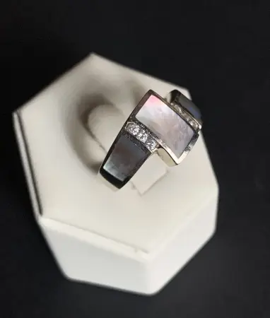 Pierścionek z diamentami 