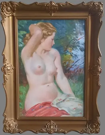 Półakt na tle zieleni