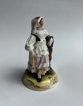 Figurka porcelanowa