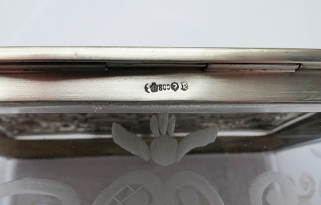 Szklana kaseta ze srebrną pokrywą, Hanau, ok. 1900