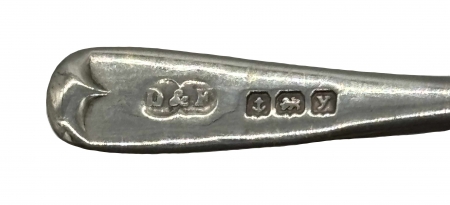 Musztardniczka z łyżeczką i solniczką