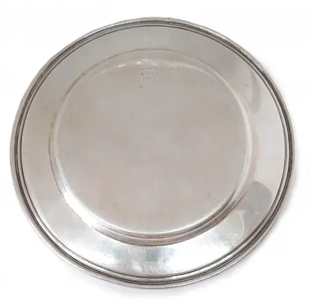 Srebrny talerzyk z monogramem M.R.C.C, International Silver Co.