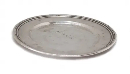 Srebrny talerzyk z monogramem M.R.C.C, International Silver Co.
