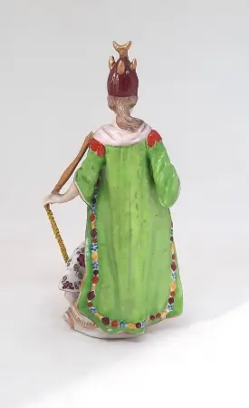 Figurka porcelanowa Azja z cyklu Kontynenty sygnatura niemieckiej manufaktury Fulda (Ksiażęca Fabryka Porcelany Delikatnej w Fuldzie)