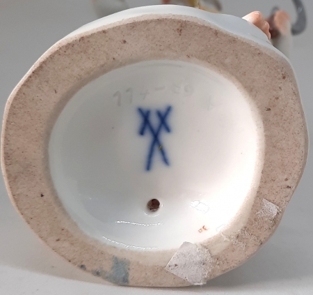 Miśnia, Figurka porcelanowa Lato z cyklu Cztery Pory Roku według projektu Johanna Joachima Kändlera