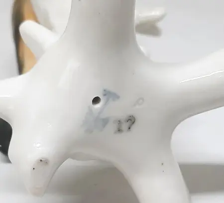 Figurka porcelanowa Rudzik, Karl ENS II poł. XX w.