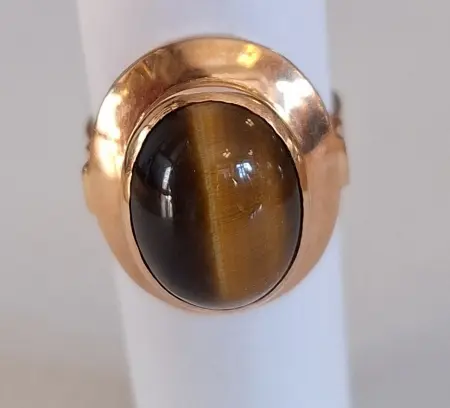 Pierścionek złoty z tygrysim okiem