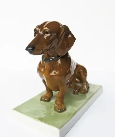 Figurka Jamnik. Dachshund, Oscar Pflug, Fraureuth, ok. 1920