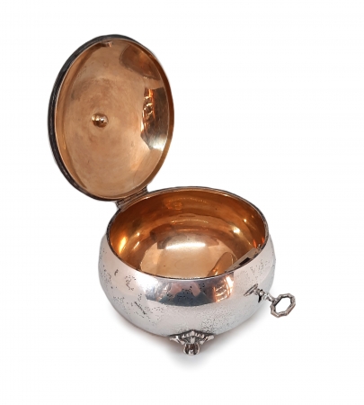 Srebrna cukiernica na kluczyk