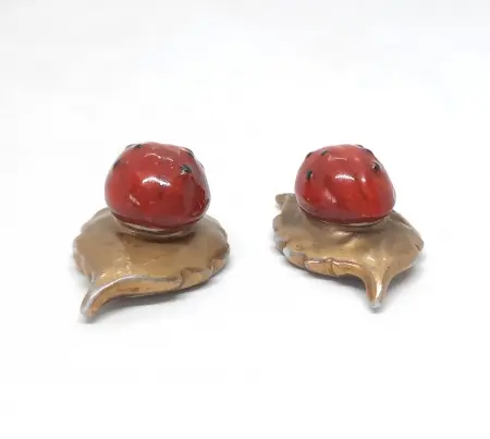 Para porcelanowych figurek Biedronki, Rudolstadt Volkstedt I poł. XX w.