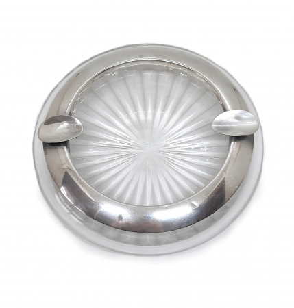 Szklana popielnica w srebrnym okuciu