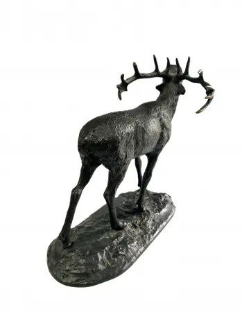 Figura Jeleń