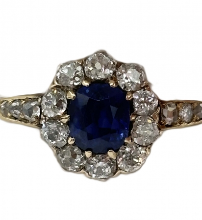 Pierścionek markiza z szafirem