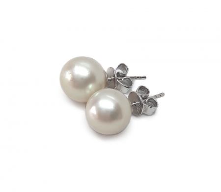 Złote kolczyki sztyfty z perłami słonowodnymi